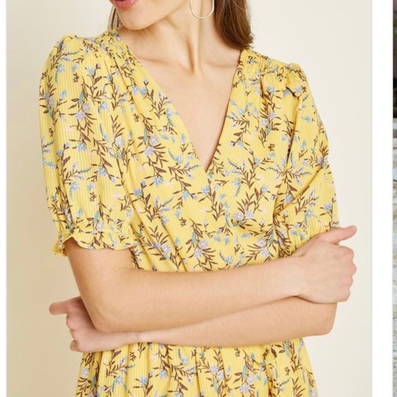 Hayden Mini Floral Surplice Dress Size M - Picture 15 of 15